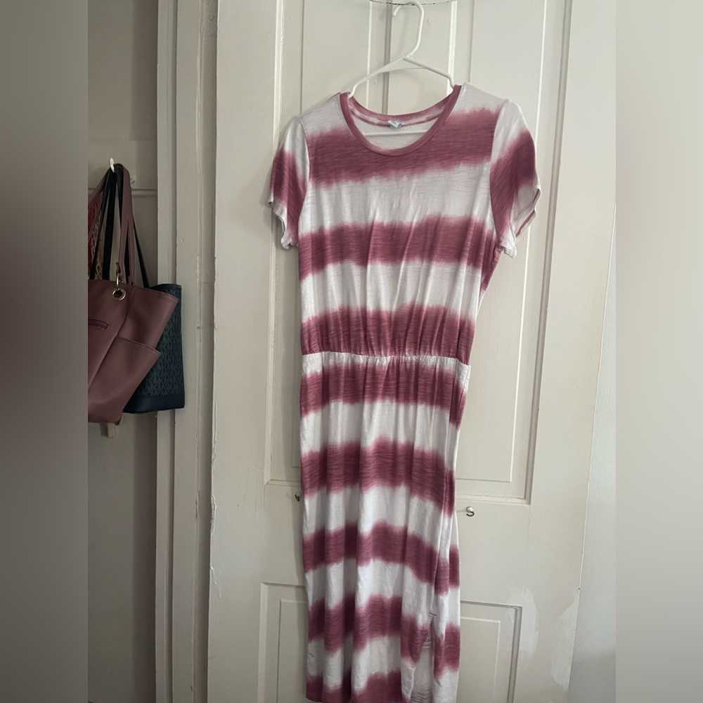 Old navy cute to wear at the beach or pool